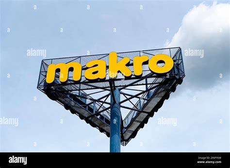 Varsovia, Polonia, septiembre de 2020: Logotipo de Makro Cash & Carry tienda de supermercados al ...