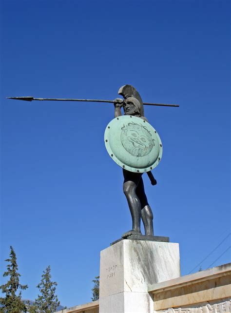 Leonidas I - Wikipedia | Ancient greek sculpture, Ancient armor, Greek ...