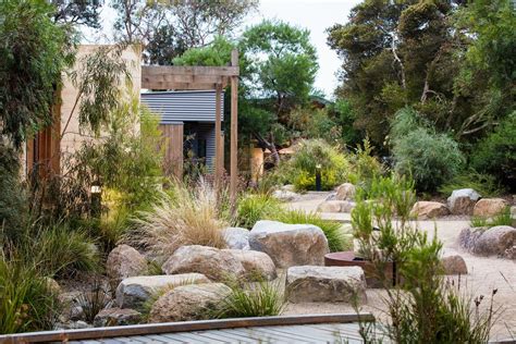 desertscape garden Australian Garden Design, Australian Native Garden, Rock Garden Landscaping ...
