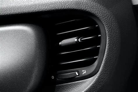 What Controls The Vents In A Car Cabin? (Explained For Beginners)