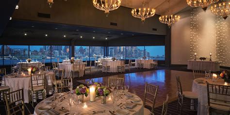 Chart House Weddings | Get Prices for Wedding Venues in Weehawken, NJ