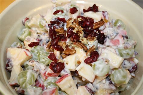 Hot Dinner Happy Home: Apple Yogurt Salad