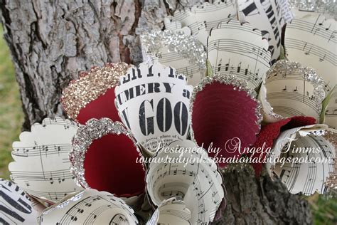 Truly Inkspirational: CHRISTMAS PAPER WREATH