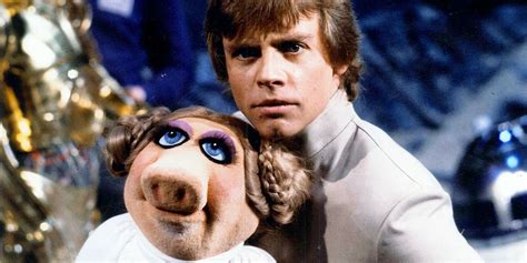 Mark Hamill Reveals What Filming The Star Wars/Muppet Show Crossover ...