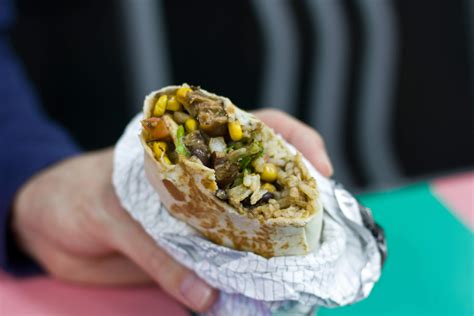 Taco Bell Steak Cantina Burrito - A Zesty Bite