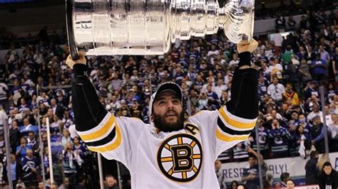 Patrice Bergeron with The Stanley Cup | Patrice bergeron, Bly, Patrice