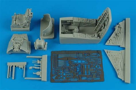 Su 25K Frogfoot A cockpit set Trumpeter Aires 2154