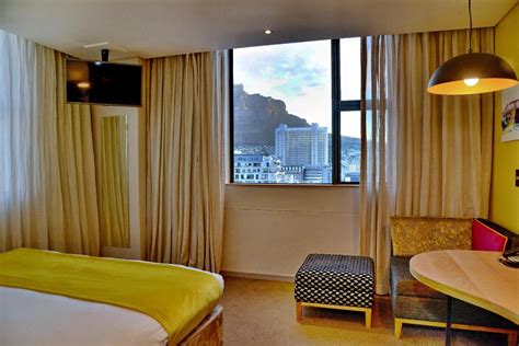 Cresta Grande Cape Town Hotel - Deals, Photos & Reviews