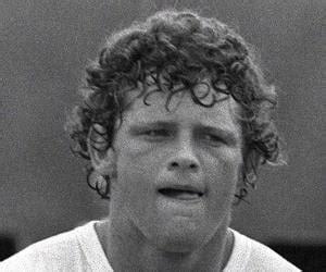 Terry Fox Biography - Childhood, Life Achievements & Timeline