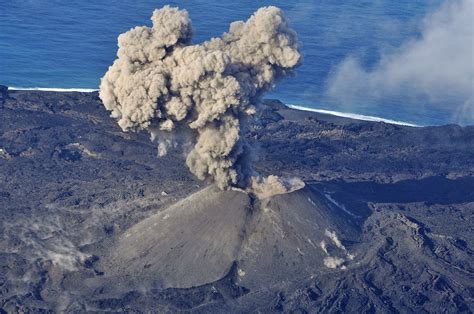 Download Nature Volcano Image