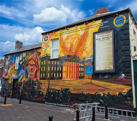 Belfast murals editorial image. Image of graffiti, falls - 68587480