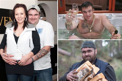 Lotto lout Michael Carroll who blew £9.7Million fortune remarries ex ...