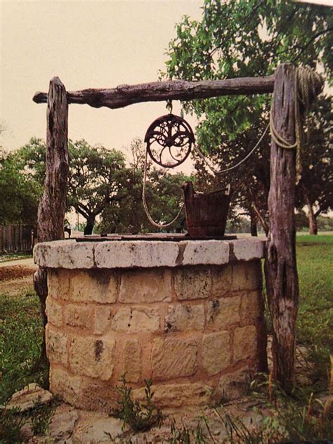 The Well Pulley - Awesome! | Decor, Pulley Light, Rustic Bathroom