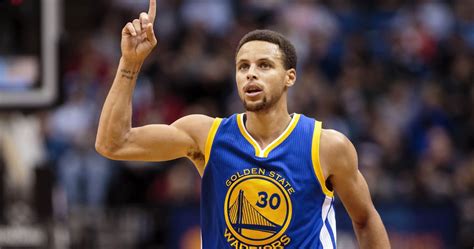 Steph Curry Moves Into Third Place On 3-Pointer List