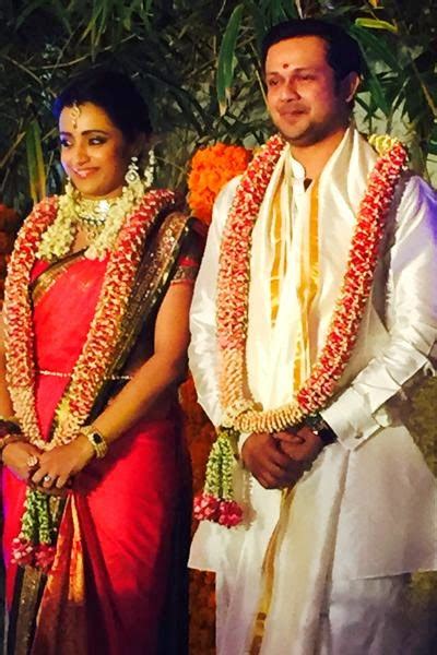 Actress Trisha Krishnan and Varun Manian Engagement Photos - First Show ...