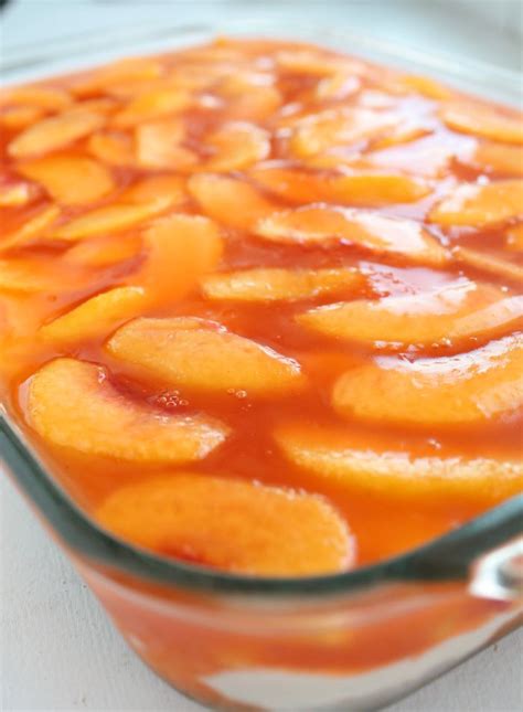 No-bake Fresh Peach Cheesecake Dessert