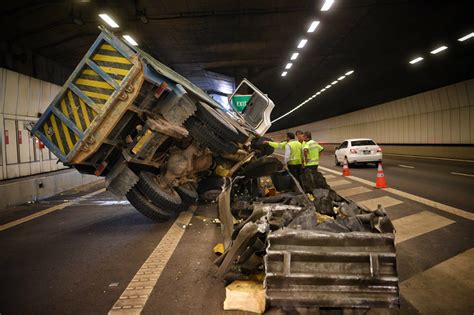 KPE tunnel accident causes Nicoll Highway exit closure | Torque