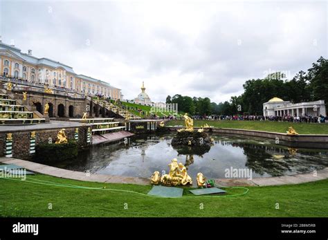 The Peterhof Palace Stock Photo - Alamy