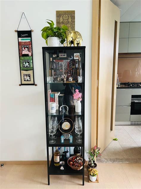 IKEA Rudsta glass door cabinet - black, 傢俬＆家居, 傢俬, 書櫃、櫃子及架 - Carousell