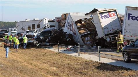 Two Dead After 140-Car Pile-Up In Texas | US News | Sky News