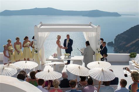 Planning your perfect Santorini wedding