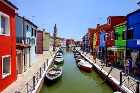 A Guide to the Italian Island of Burano