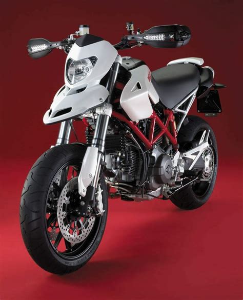 DUCATI Hypermotard 1100 (2009-2010) Specs, Performance & Photos - autoevolution