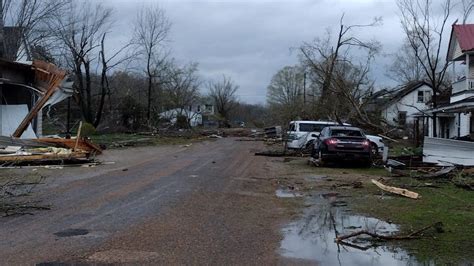 'Damaging' Missouri tornado kills multiple people, authorities say | Fox News