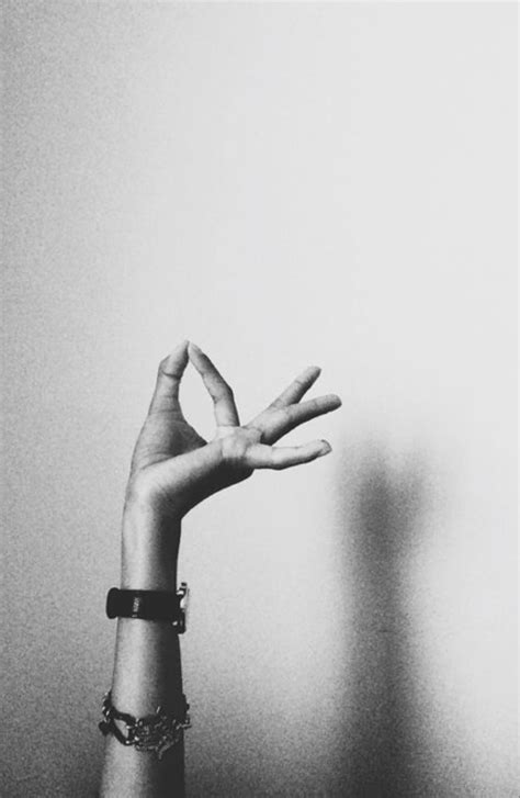 Gyan Mudra - for wisdom | Idées yoga, Décoration yoga, Photo yoga