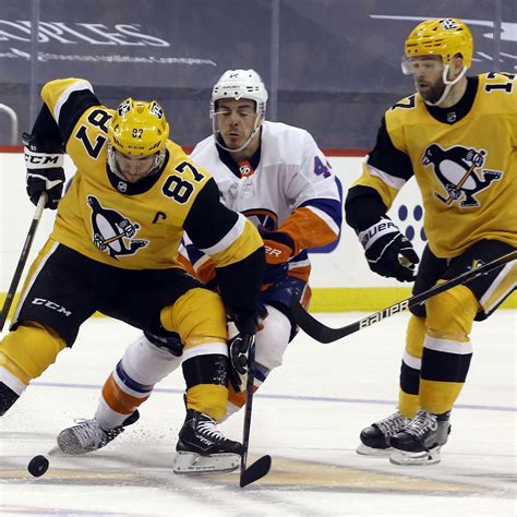Islanders Game 2 - New York Islanders Look To Regroup After Tampa Bay Lightning Tie Playoff ...