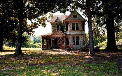 What Can I Do About the Abandoned House Next Door? - Renewed Homes