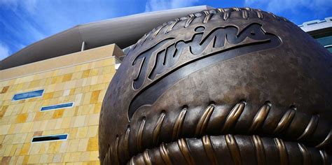 Target Field Parking Guide: Tips, Maps, Deals | SPG