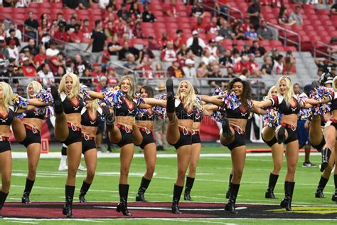 Arizona Cardinals Cheerleaders Editorial Stock Image - Image of dancing ...