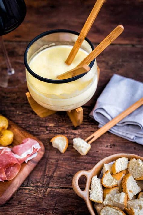 traditional swiss cheese fondue recipe