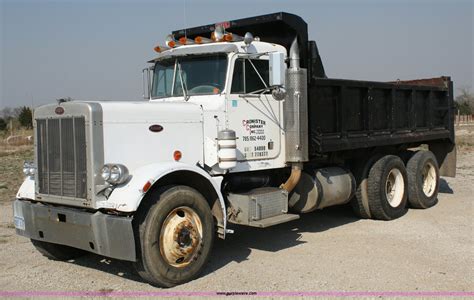 1979 Peterbilt 359 dump truck in Topeka, KS | Item 4892 sold | Purple Wave