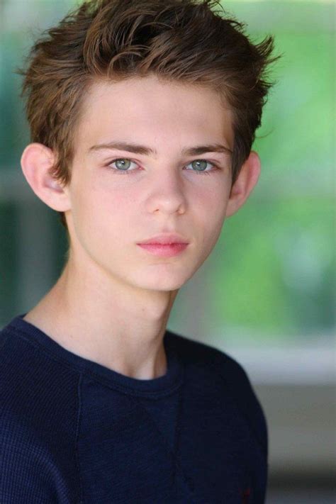 Robbie Kay cast as Peter Pan in Once Upon a Time. He looks perfect for the role. | Robbie kay ...