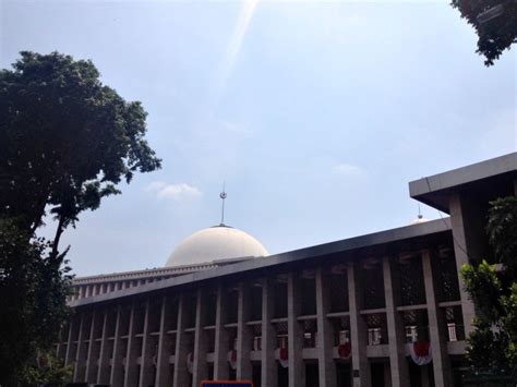 Istiqlal Mosque city tour jakarta - Discover Your Indonesia