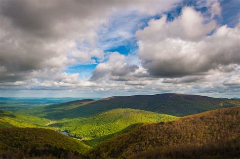 10 Best Trails for Hiking Near Charlottesville (All Levels)