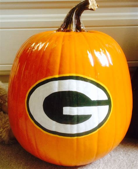 Green Bay Packers painted pumpkin | Green bay packers crafts, Green bay ...