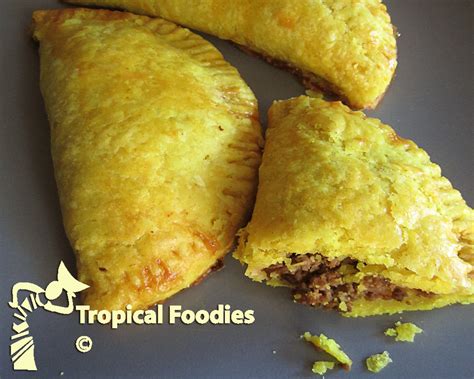 Jamaican beef patties, a piece of sunshine in your plate | Tropical Foodies