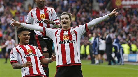 Premier League results: Sunderland beat Newcastle with help from ...