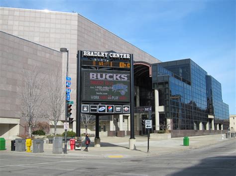 on/bradley center - Stories on bradley center, sports, bucks