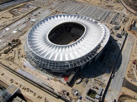 Galería de Este timelapse revela cómo se levantó la cubierta del Wanda Metropolitano en Madrid - 13