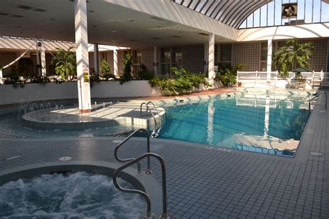 Evansville Hotels with Indoor Pools- Clarion Inn 4101 Hwy 41 N Evansville IN 47711 United States ...