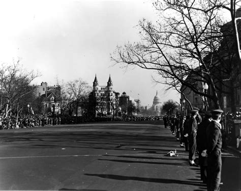 Inaugural parade winding its way up Pennsylvania Avenue | Harry S. Truman