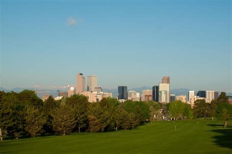 Premium Photo | Denver skyline at sunrise.