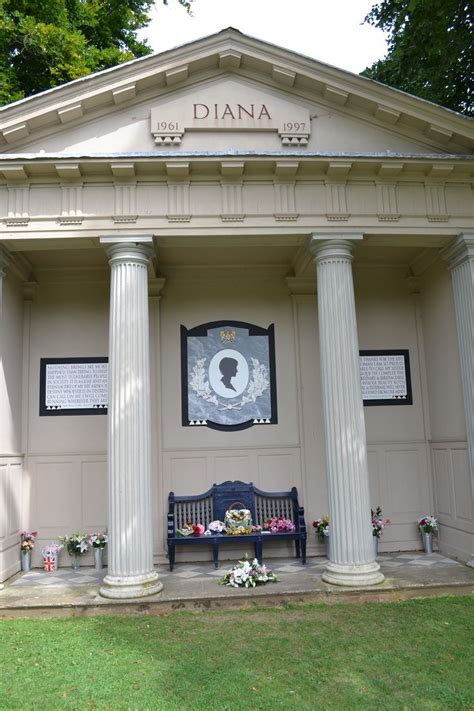 PRINCESS DIANA’S GRAVE IS EMPTY! [MORE INSIDE] | Paparazzi ... | Princess diana grave, Princess ...