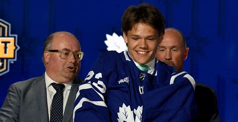 Leafs prospect Easton Cowan is absolutely lighting up the OHL | Offside