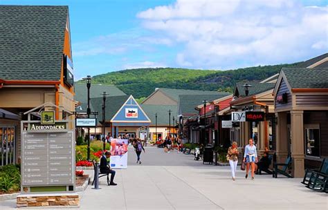 Woodbury Common Outlets- NewYorkCity.ca From CA$65