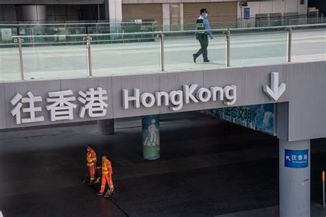 Hong Kong in Final Talks on Opening Border With Mainland China - Bloomberg